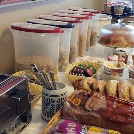 Lakeside Country Inn Manitou Beach 외부 사진